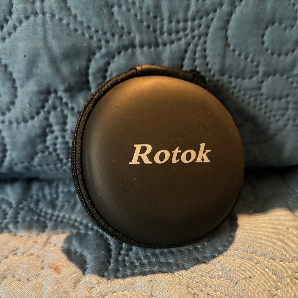 Rotok Blackweb Hermitshell Hard Travel Storage Case for Wireless Earbuds EPC